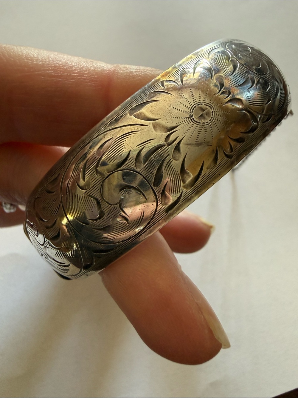 Elegant Vintage Engraved Sterling Silver Floral Bangle Bracelet